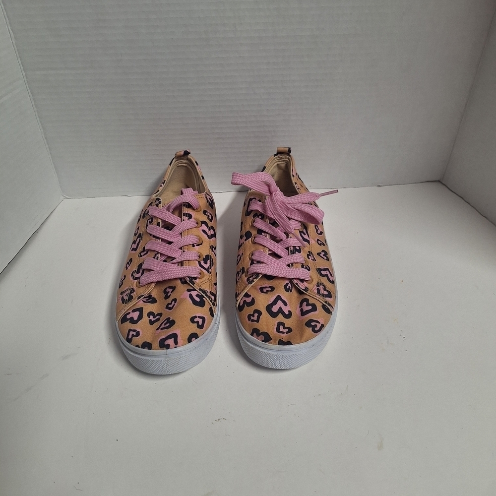 Fabkids Pink and Tan Heart Print Sneakers